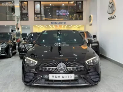 Mercedes-Benz E300 AMG 2021