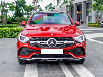 Bán xe Mercedes Benz GLC 300 4Matic 2022, màu đỏ