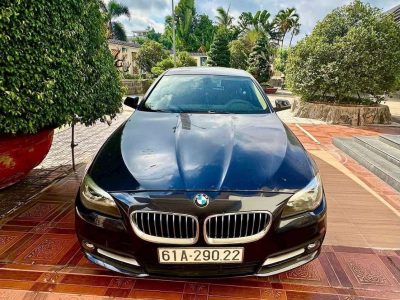 BMW 520i model 2017 màu xanh nội thất nâu