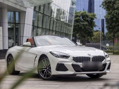 BMW Z4 M sport màu Trắng – Đỏ siêu lướt