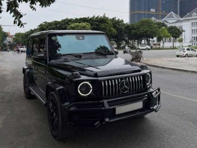 G63 AMG sản xuất 2021 màu đen bóng nội thất đỏ