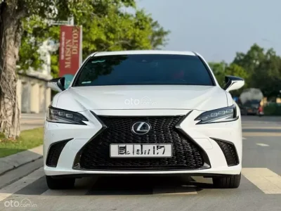 Lexus ES 250 F-Sport 2022