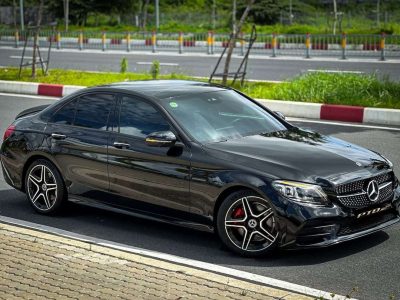 MERCEDES C300 AMG 2021 – ĐEN FULL KỊCH OPTION