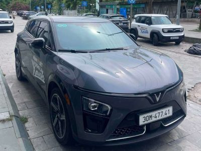 VF7 plus 2 cầu trần thép