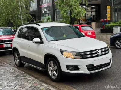 Volkswagen Tiguan 2.0AT 2016