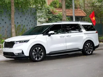 Kia Carnival 2.2D Premium 2024