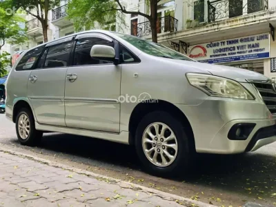 Toyota Innova 2.0G 2015