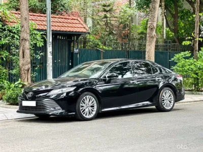 Toyota Camry 2.5Q 2020