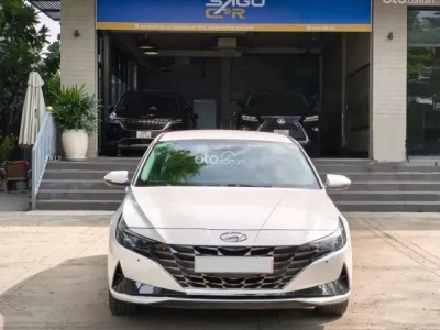 Hyundai Elantra 2.0 AT Cao cấp 2024